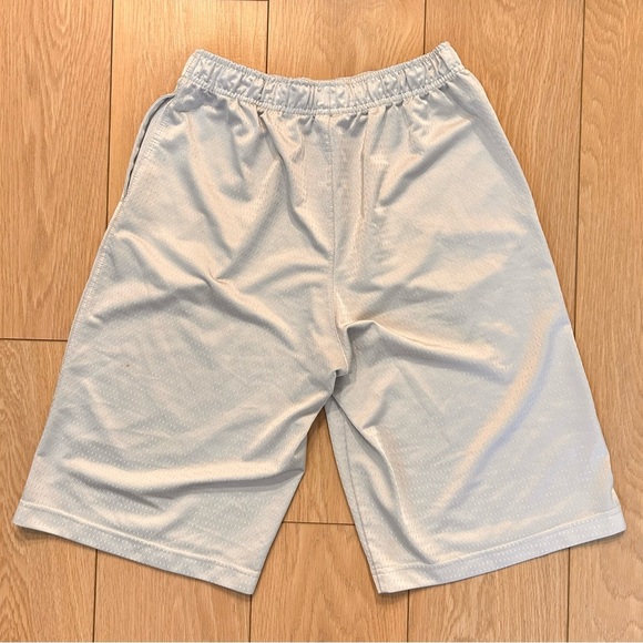 Jordan White Basketball Shorts Youth Size XL 13-15YRS - Picture 3 of 4